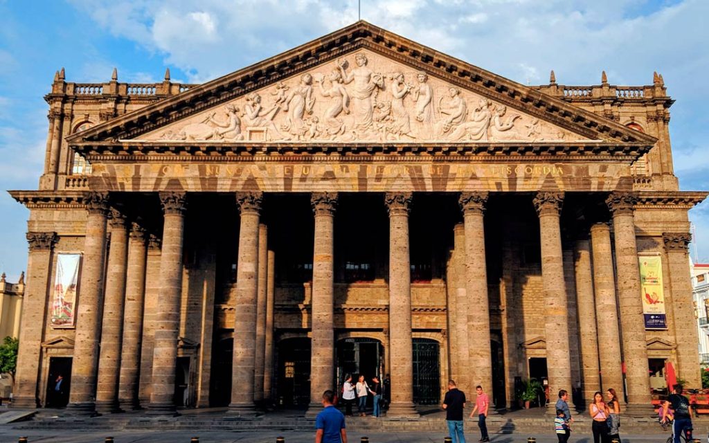 El hermoso Teatro Degollado en el centro histórico de Guadalajara.